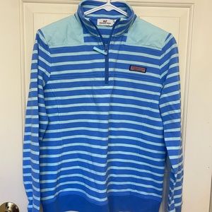 Vineyard vines sweatshirt!